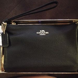 Coach Wristlet 16111B